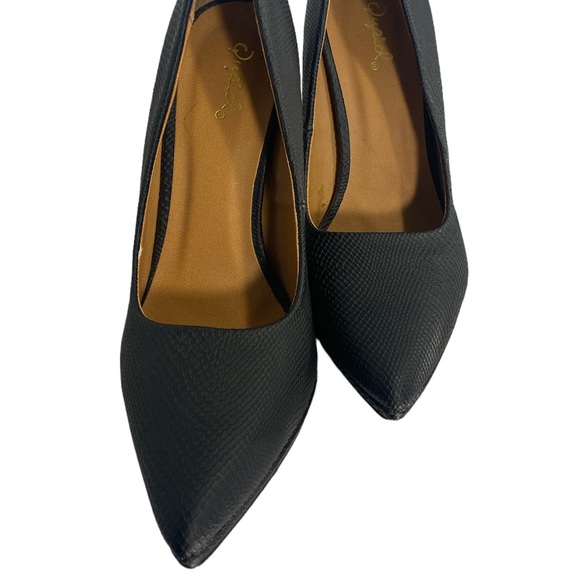 Qupid Heels. Size 10 - Picture 2 of 6